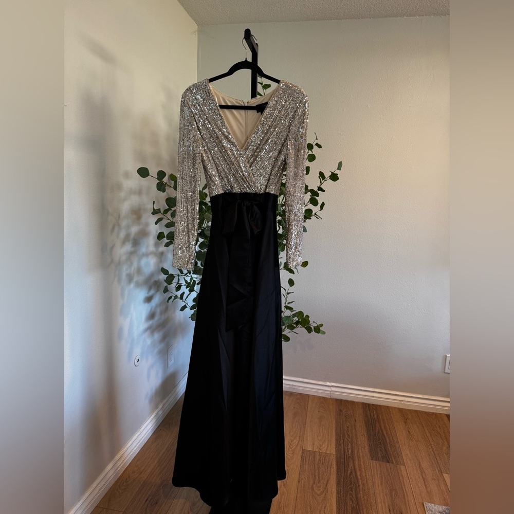 NWOT Long sleeve sequin top ballgown dress - Size 12 - Picture 4 of 6